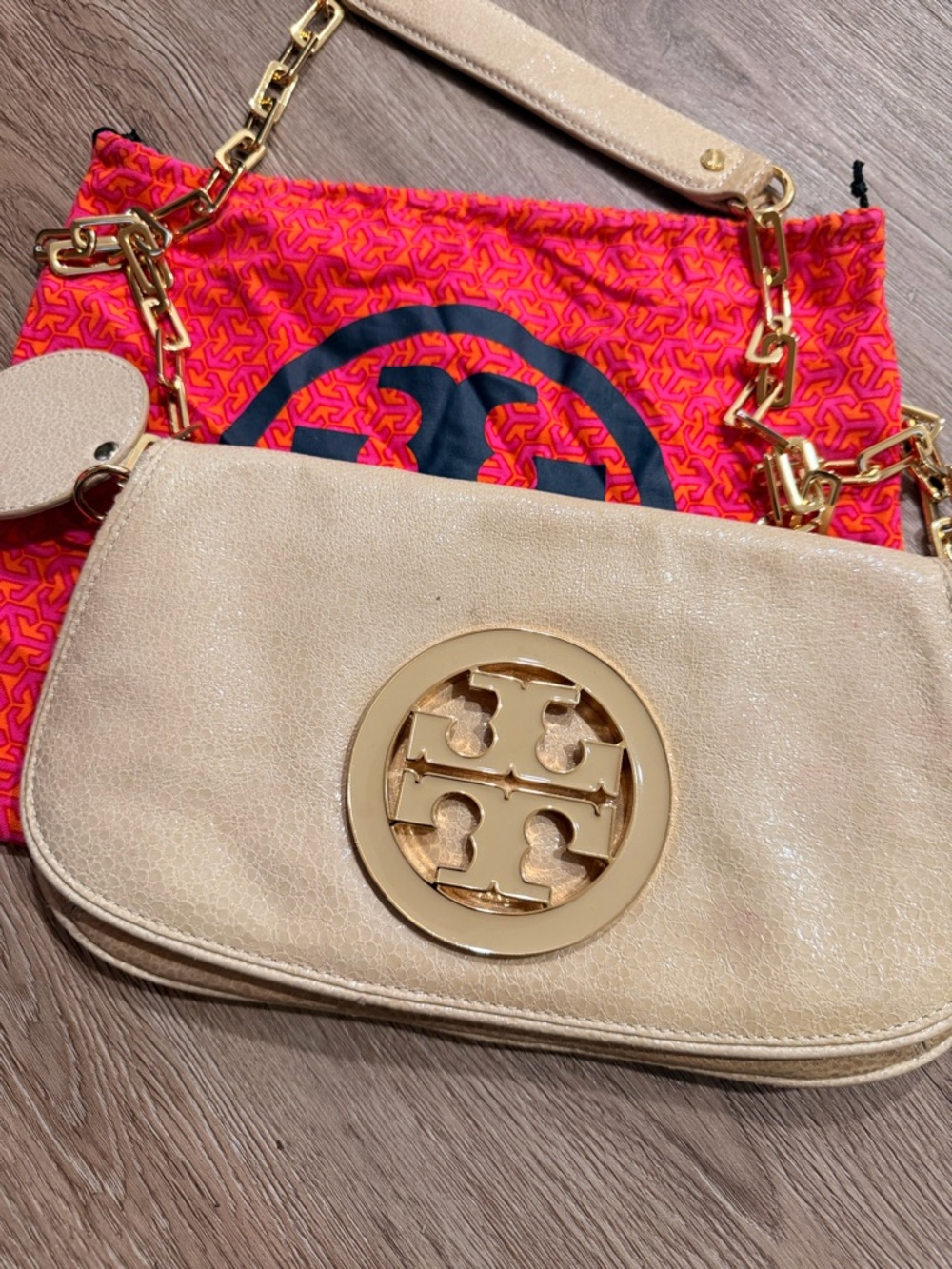 Tory Burch Cream Shoulder Bag with Gold Logo Medallion